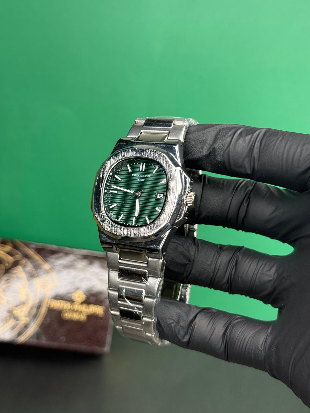 Patek Philippe | Green Dial – Classic
