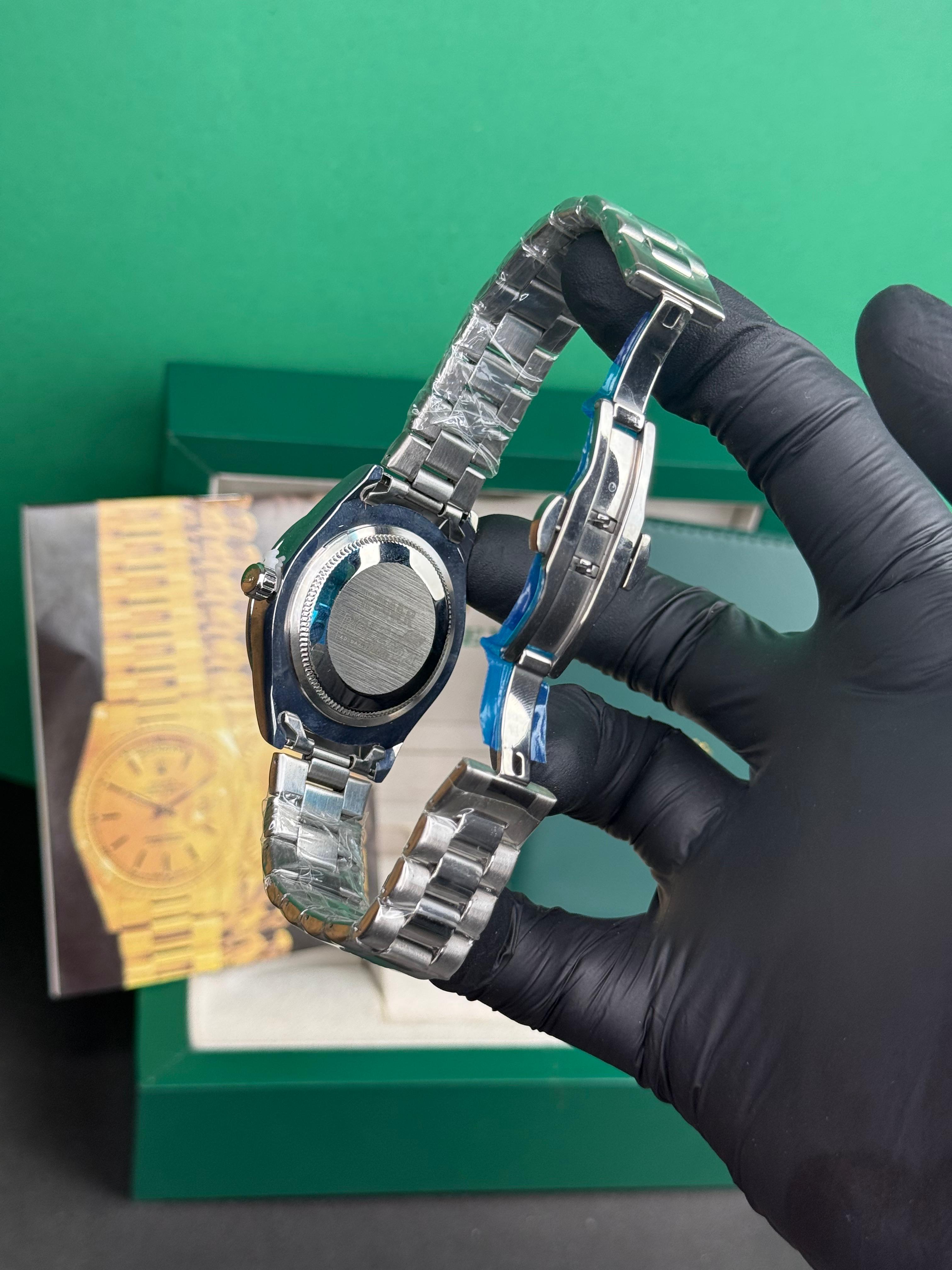 PREMIUM ROLEX STYLE DATEJUST - SILVER & WHITE EDITION