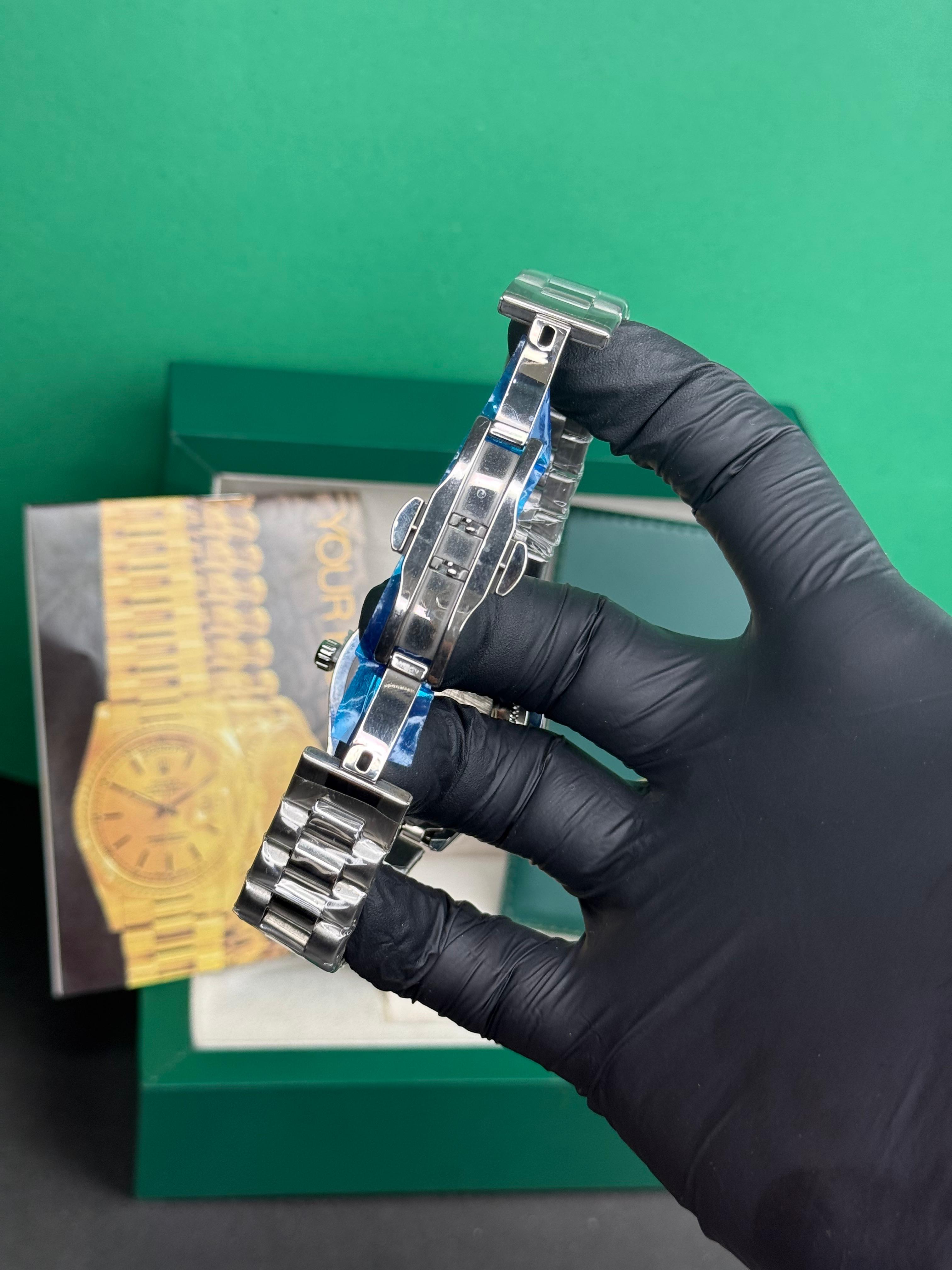 PREMIUM ROLEX STYLE DATEJUST - SILVER & WHITE EDITION