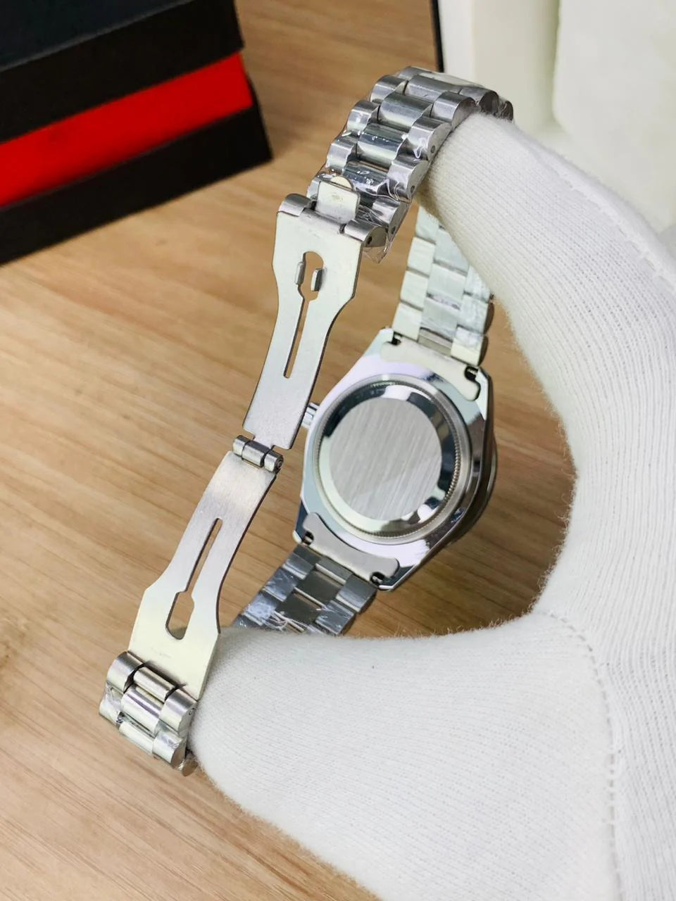 Alpha Stone Model With Date (Silver White)